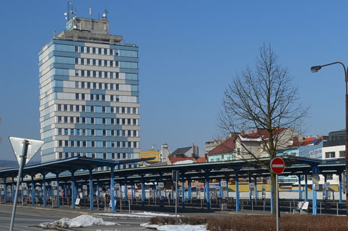 Nezávislá studie tvrdí, že je MHD na Vsetíně dražší než v Praze
