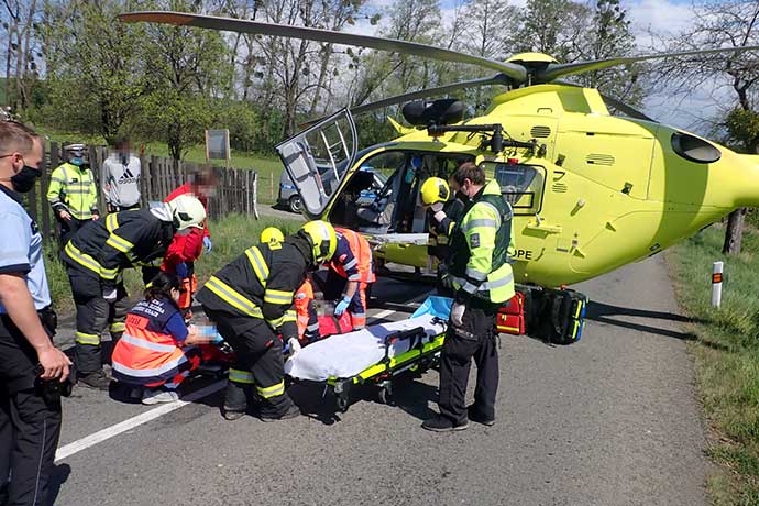 Dvě vážné nehody motorkářů na Vsetínsku. Jedna skončila tragicky