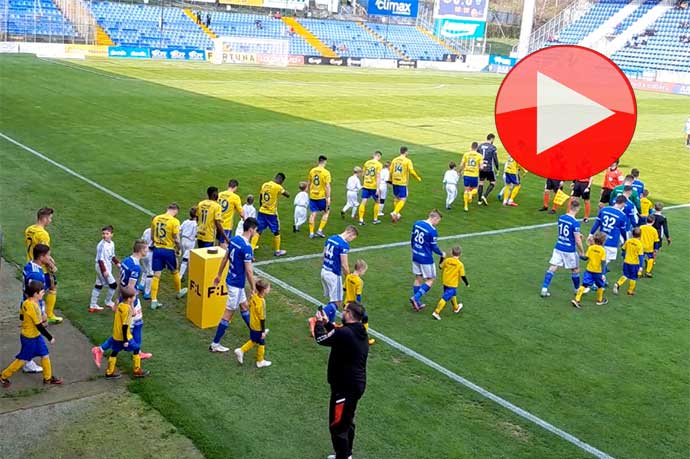 Mladí klobučtí fotbalisté přivedli na hřiště hráče Fastavu