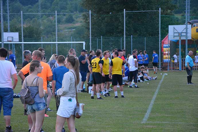 V Nočním turnaji ve Střelné obhájil prvenství Úžas s.r.o.