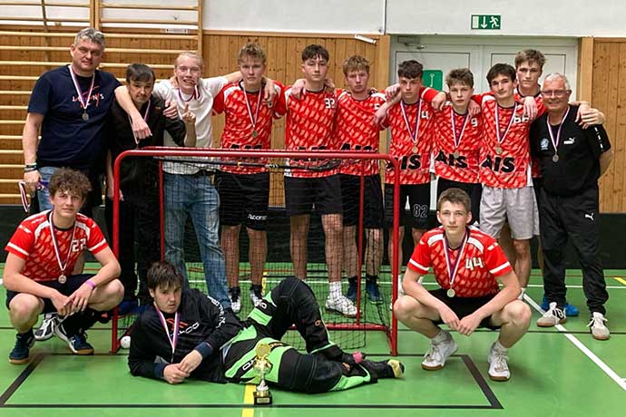 Florbalový dorostenci Slavičína brali ve III. lize dorostu nakonec druhé místo