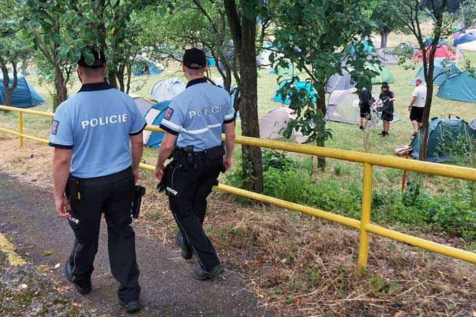 Policie posiluje dohled ve Vizovicích kvůli hudebnímu festivalu