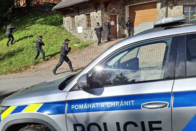 Na Kohútce dopadli pachatele loupežného přepadení. Cvičení Policie ČR a SR