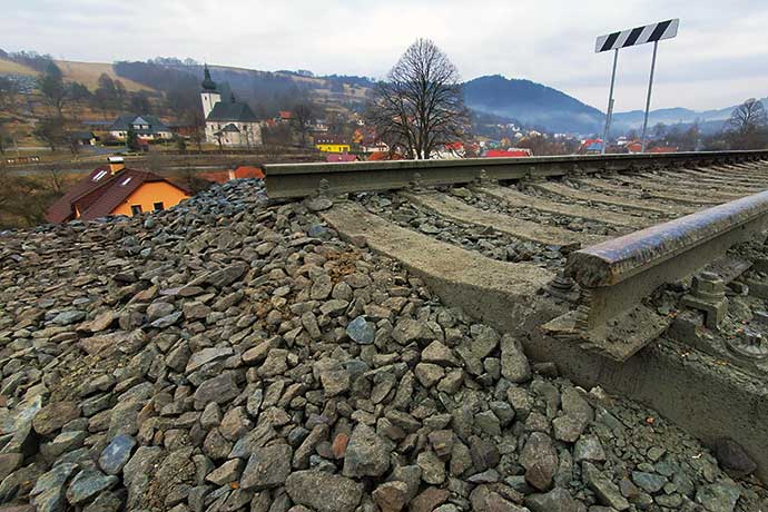 Vlaky nebudou jezdit 10 měsíců. Začíná oprava trati v Lidečku
